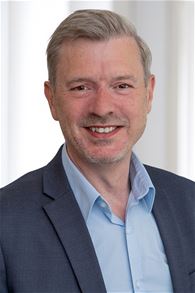 Portræt af Lars Olesen